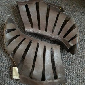 PRICE DROP- Strappy shoe-booties